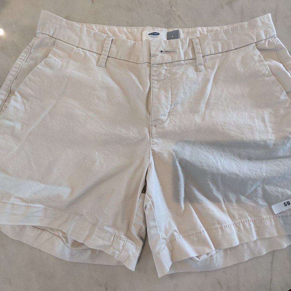 #59 - Old Navy Khaki Chino Pixie Shorts -  3.5" inseam